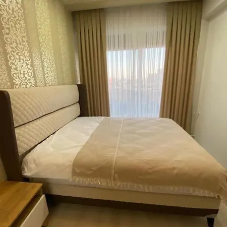 Havalimani Ve Alisveris Merkezlerine Yakin Havuzlu Daire Aksu (Antalya)