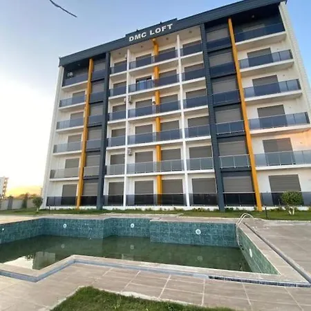 Apartment Havalimani Ve Alisveris Merkezlerine Yakin Havuzlu Daire *