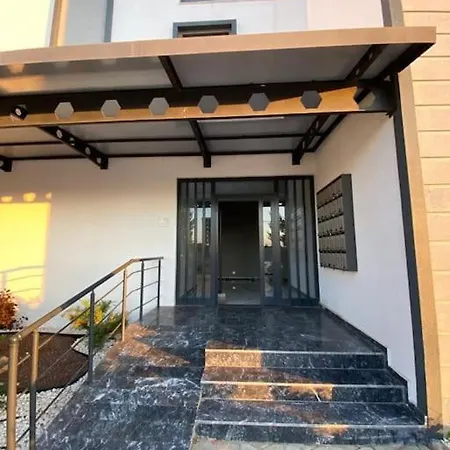 Havalimani Ve Alisveris Merkezlerine Yakin Havuzlu Daire Apartment Aksu (Antalya)