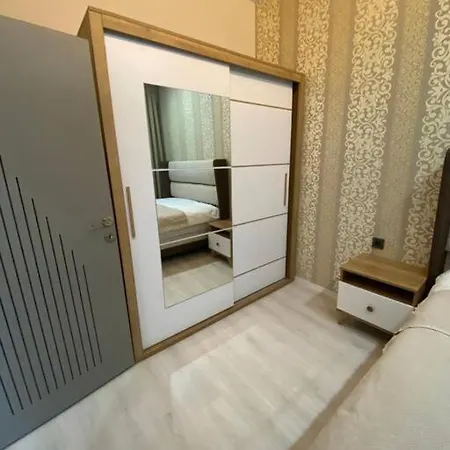 Havalimani Ve Alisveris Merkezlerine Yakin Havuzlu Daire Apartment *